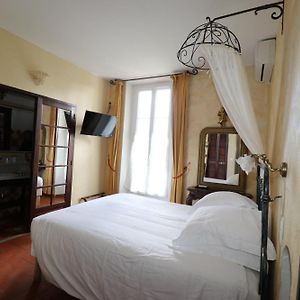Chambre Standarde Lit Queen-Size